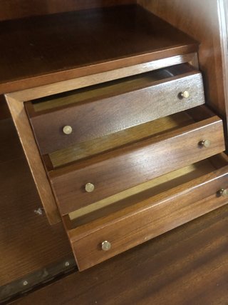 Escritorio librería de madera. Hecho a mano.