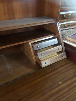 Escritorio librería de madera. Hecho a mano.