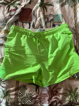 Bañador y camisetas 5€-10€
