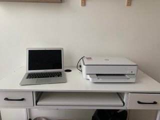 Escritorio metal y madera
