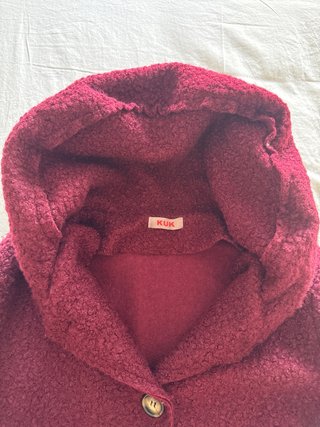 Abrigo KUK lana color vino talla S sin usar