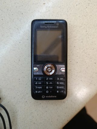 Pack Sony Ericsson V630i + Altavoces