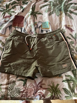 Bañador y camiseta 5-10€