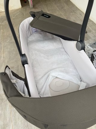 Carrito Inglesina Aptica XT con capazo y stand up
