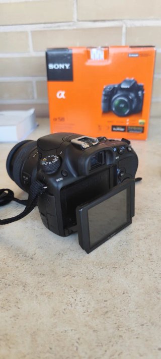 Cámara Sony Alpha a58 + Accesorios originales