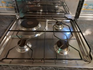 Horno Bosch y Cocina Gas Nuevos