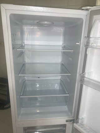 Nevera blanca casi nueva