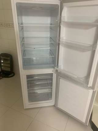 Nevera blanca casi nueva