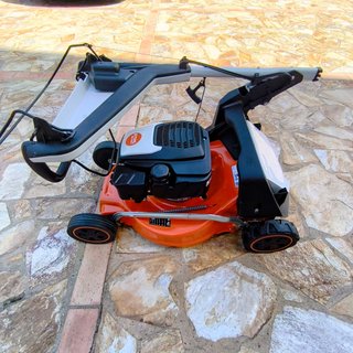 Cortacésped STIHL RM 248 T con tracción
