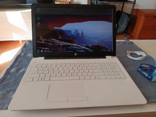 Portátil HP Blanco y Negro