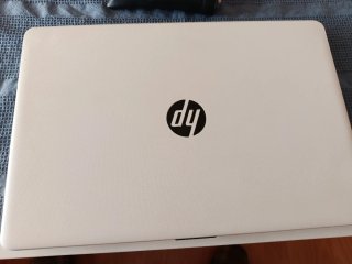 Portátil HP Blanco y Negro