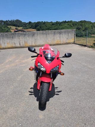 Honda CBR 1000 RR Sportbike Roja/Azul