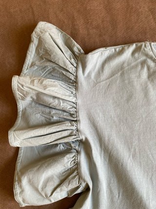 Blusa Zara volantes talla S