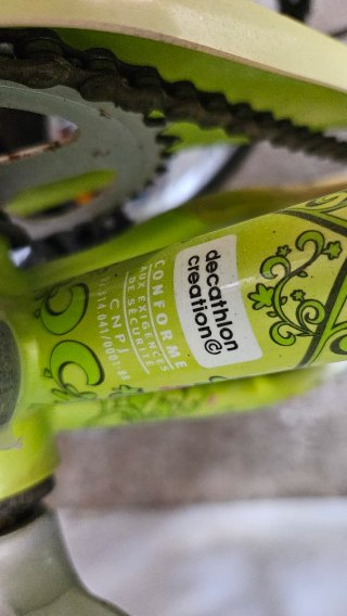 Bicicleta niña Btwin blanca y verde