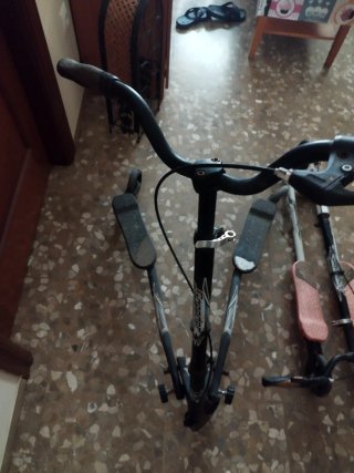 Patinete Cruiser Blanco y Rosa, y negros