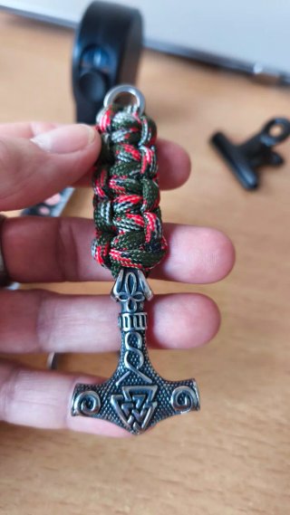Llavero Vikingo Mjolnir