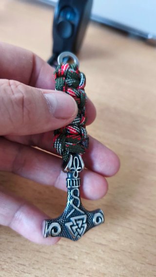 Llavero Vikingo Mjolnir