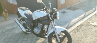 Daelim Roadwin 125 Blanca