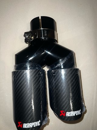 Cola de Escape Doble Y Carbono Akrapovic