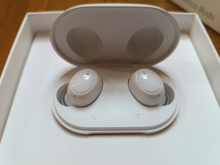 Auriculares inalámbricos OPPO Enco (sin usar).