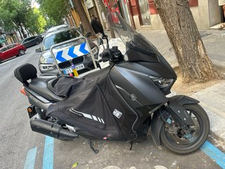 Yamaha XMAX 300 Negra/Gris
