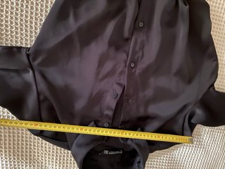 Camisa Stradivarius negra corta