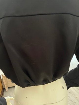 Camisa Stradivarius negra corta