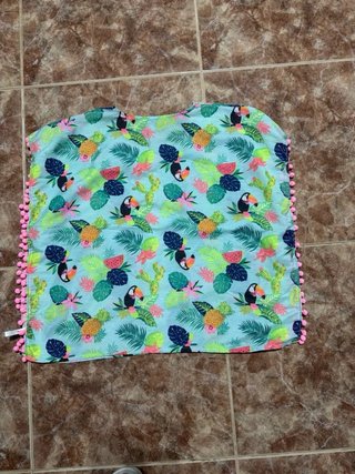 Camiseta playera tropical con pompones