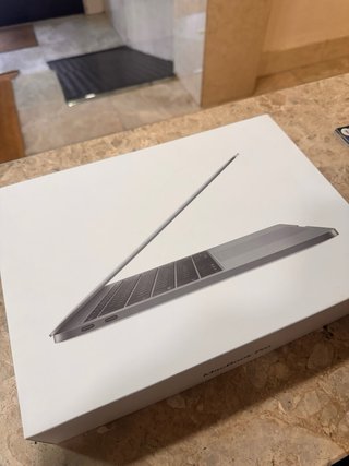 Caja MacBook Pro 13 Apple