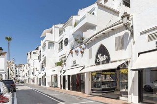 Piso en venta en Puerto Banús en Marbella