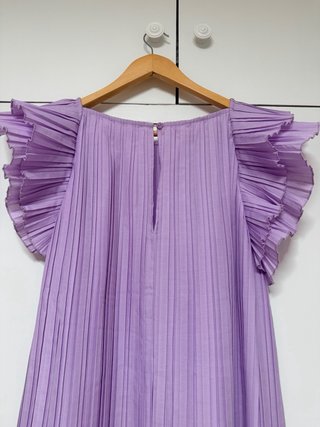 Vestido lila plisado talla L