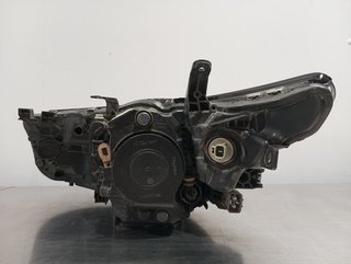 FARO DERECHO TOYOTA AURIS (E18) 2ZR 8111002K30