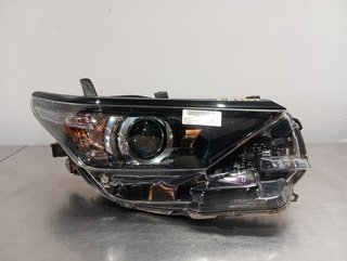 FARO DERECHO TOYOTA AURIS (E18) 2ZR 8111002K30