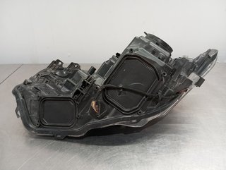 FARO DERECHO TOYOTA AURIS (E18) 2ZR 8111002K30
