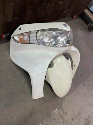 Frontal y guardabarros Suzuki Burgman 125 200