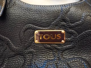 Bolso Tous Negro y marrón chocolate Piel Grabada