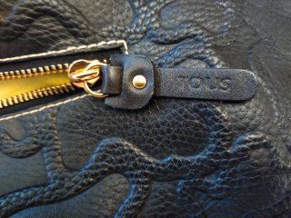 Bolso Tous Negro y marrón chocolate Piel Grabada