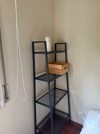 Estantería industrial negra
