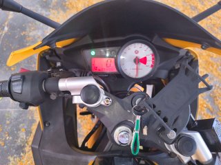 Yamaha YZF-R125 2008 Negra y Amarilla