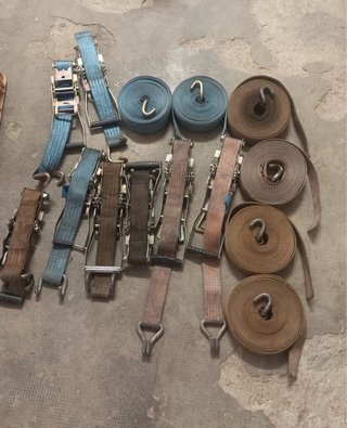 Correas de amarre para camión.