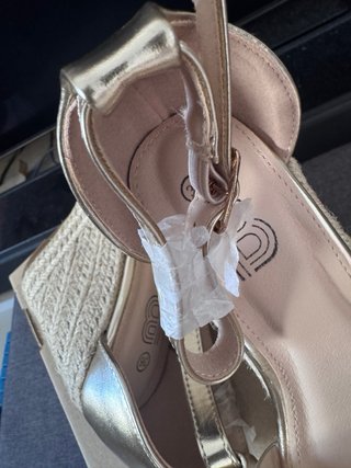 Sandalias doradas plataforma talla 36