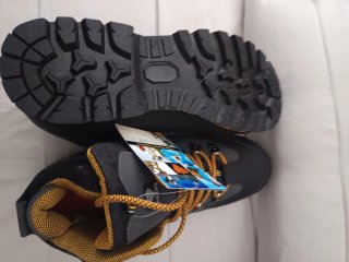 Botas de montaña, treking y senderismo