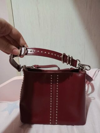 Bolso Parfois Rojo con Tachuelas