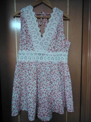 Mono corto floral talla L