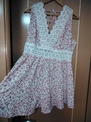 Mono corto floral talla L
