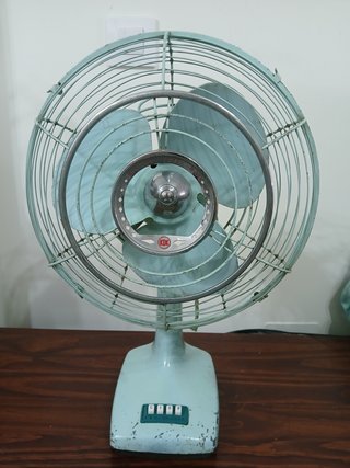 Ventilador KDK Deluxe Años 50 funcionando