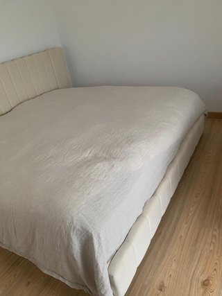 Cama King Size + Colchón Beige