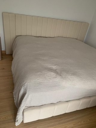 Cama King Size + Colchón Beige