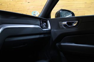 Volvo XC60 2.0 T8 AWD Inscription Auto