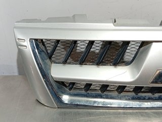 REJILLA DELANTERA MITSUBISHI MONTERO (V60/V70) 4M